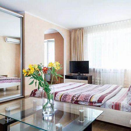 Apartment in Zaporozhye. Antica Zaporizhia Exterior foto